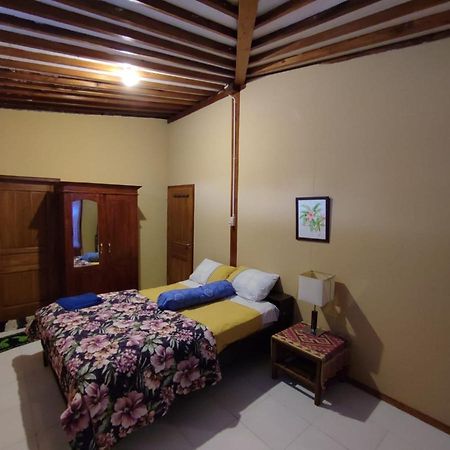 Maison d'hôtes Sanggar Pantcha Indra à Kemuning Extérieur photo