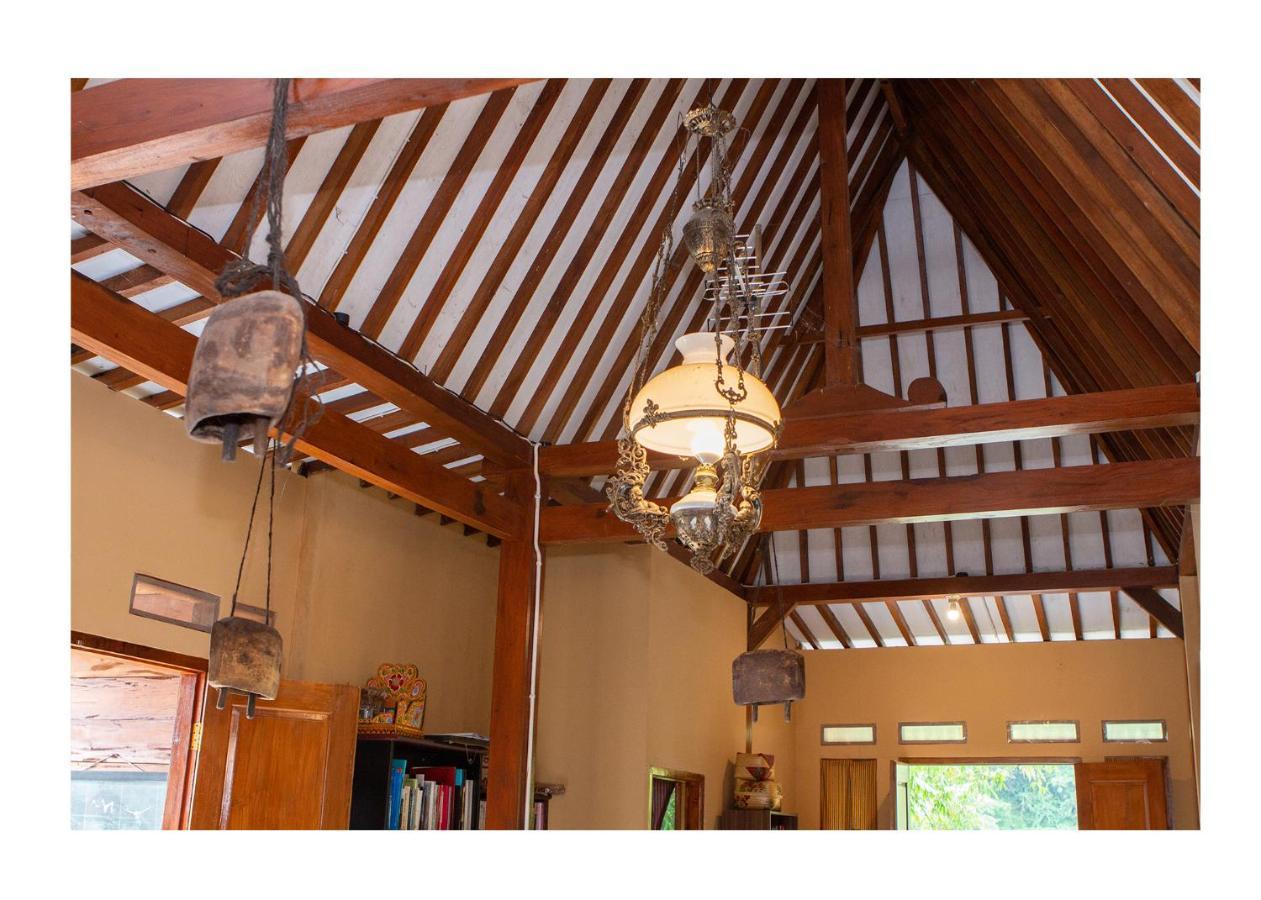 Maison d'hôtes Sanggar Pantcha Indra à Kemuning Extérieur photo