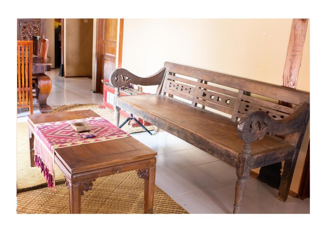 Maison d'hôtes Sanggar Pantcha Indra à Kemuning Extérieur photo