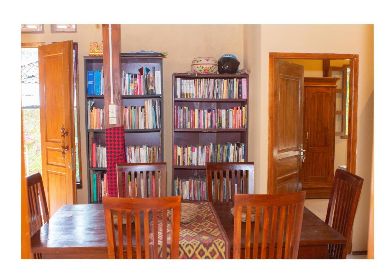 Maison d'hôtes Sanggar Pantcha Indra à Kemuning Extérieur photo
