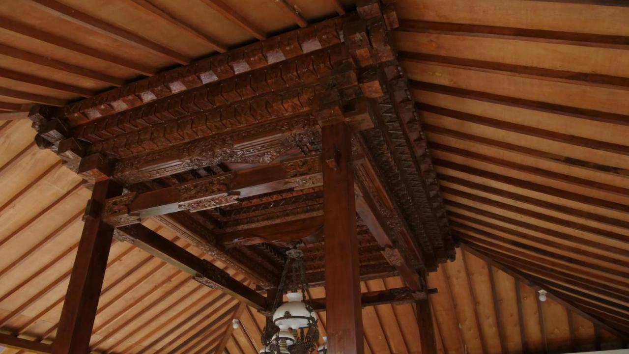 Maison d'hôtes Sanggar Pantcha Indra à Kemuning Extérieur photo