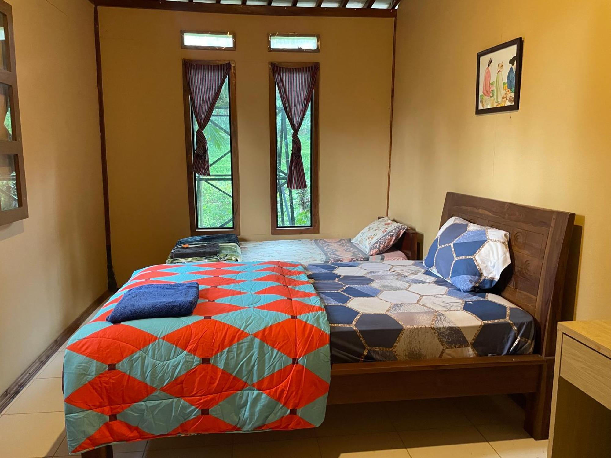 Maison d'hôtes Sanggar Pantcha Indra à Kemuning Extérieur photo